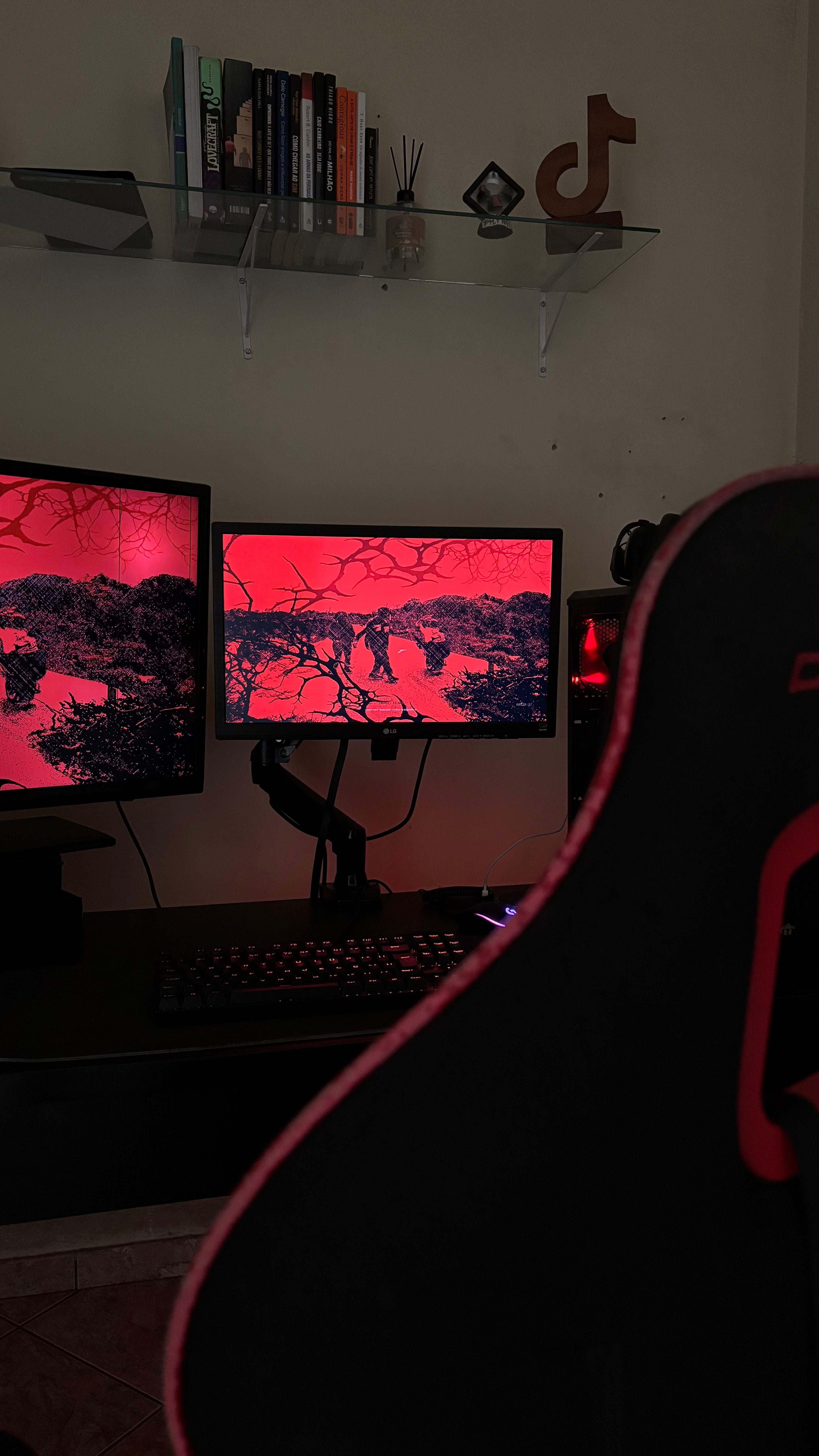 #013 - The Grau - Desktop